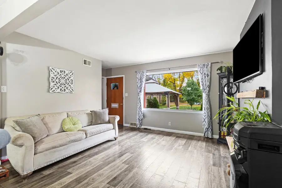 2352 S 79th St, West Allis, WI 53219 - Image #3