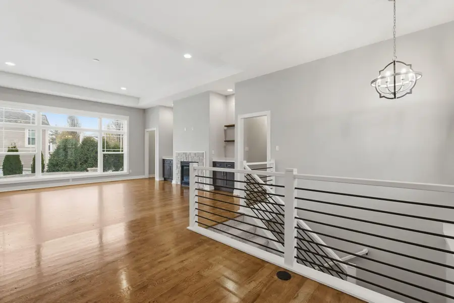 W229N3655 Sterling Ct, Pewaukee, WI 53072 - Image #3