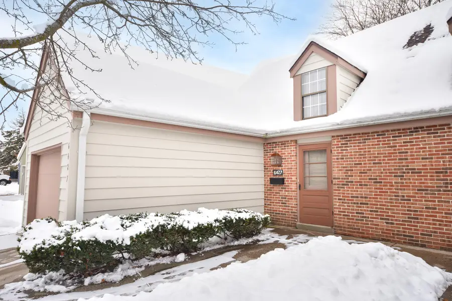 6427 W Dodge Pl, Milwaukee, WI 53220 - Image #2