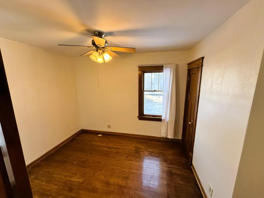 2043 S 81st St, West Allis, WI 53219 - Image #3