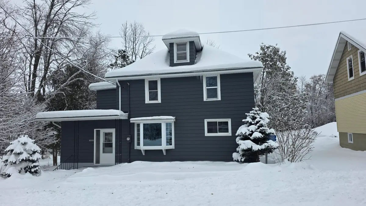 13207 Pioneer Rd, Meeme, WI 53063 - Image #1