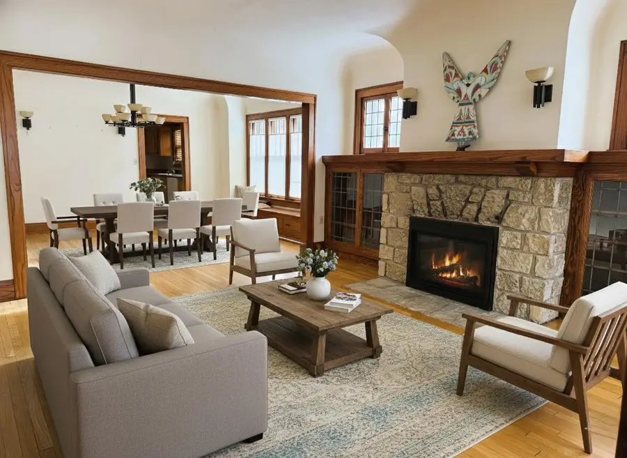 1904 N 83rd St, Wauwatosa, WI 53213 - Image #2