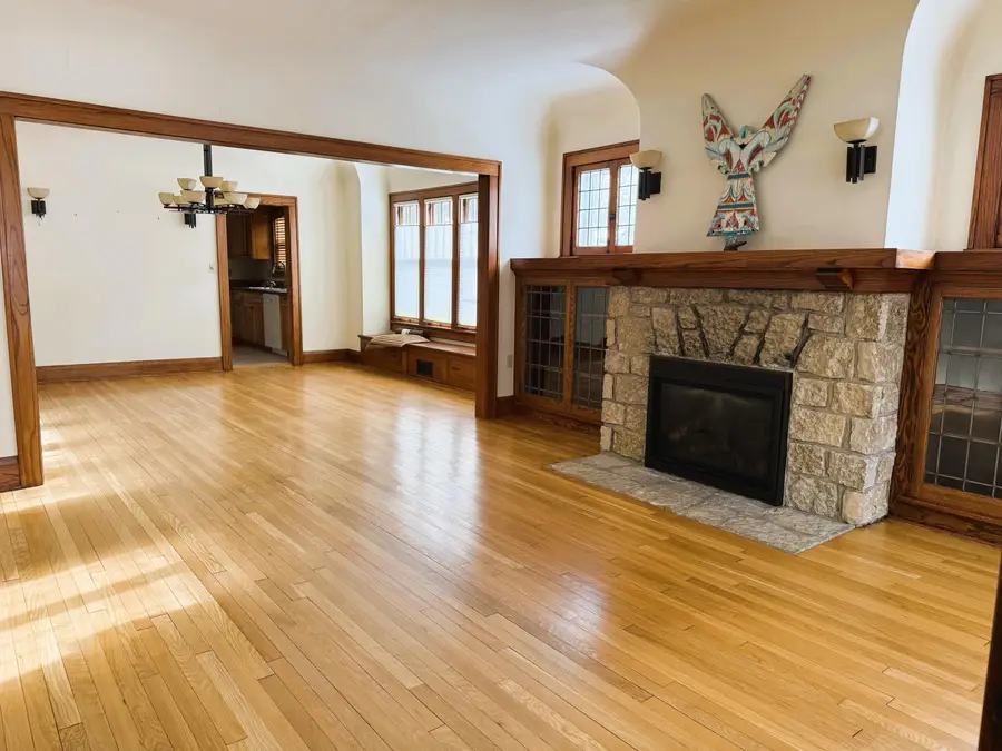 1904 N 83rd St, Wauwatosa, WI 53213 - Image #3