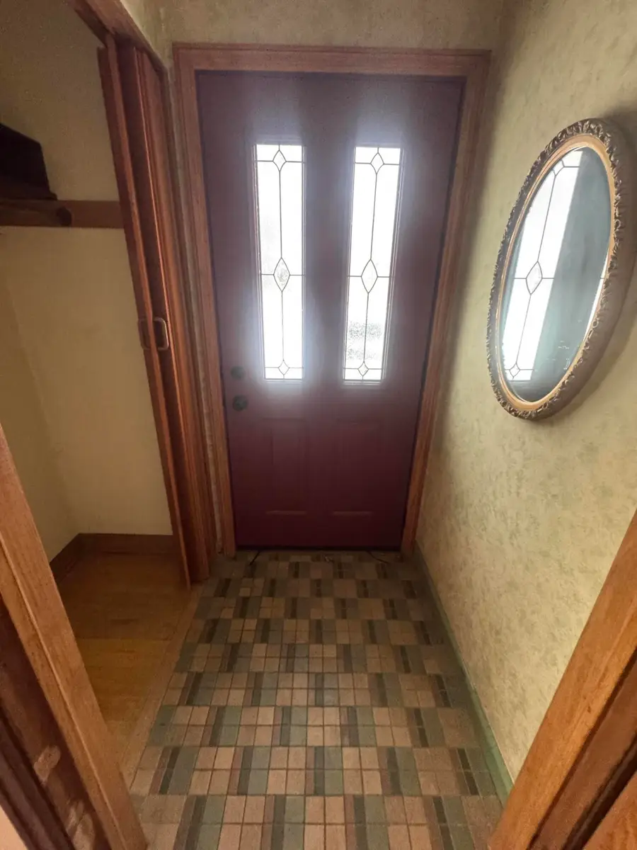 5300 W Euclid Ave, Milwaukee, WI 53219 - Image #2