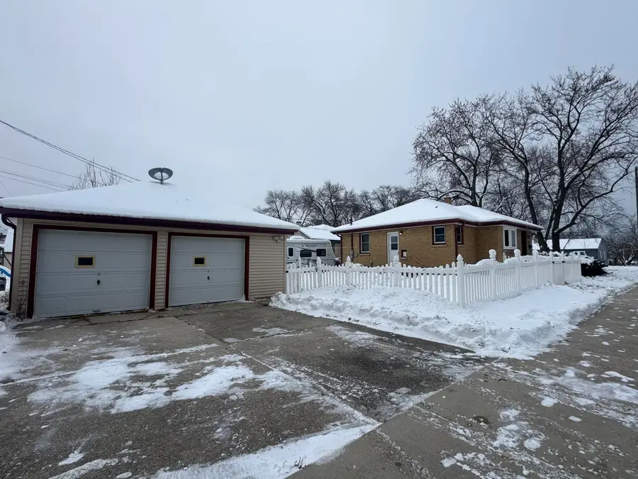 5300 W Euclid Ave, Milwaukee, WI 53219 - Image #3