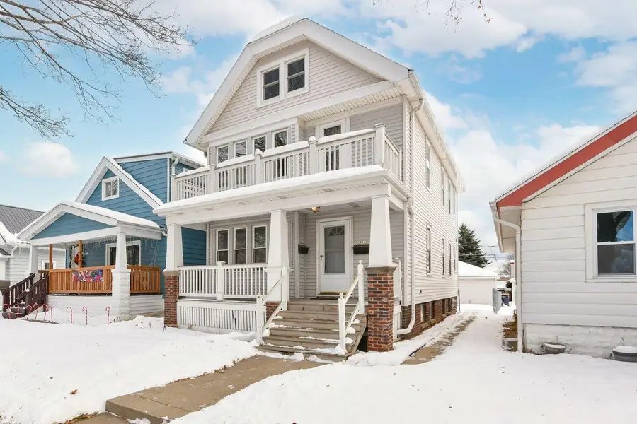 2070 S 58th St, West Allis, WI 53219 - Image #2