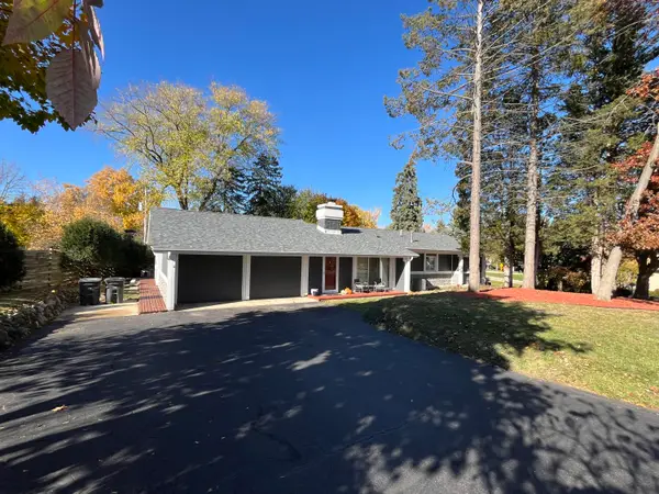 12102 220th Ave, Salem Lakes, WI 53104