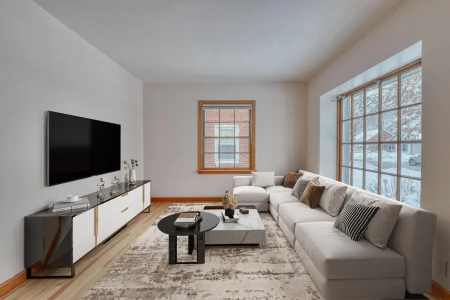 5756 N Argyle Ave, Glendale, WI 53209 - Image #2