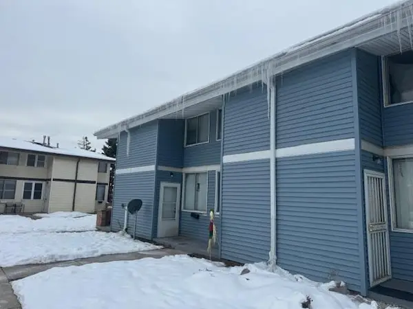 8877 N Swan Rd, Milwaukee, WI 53224