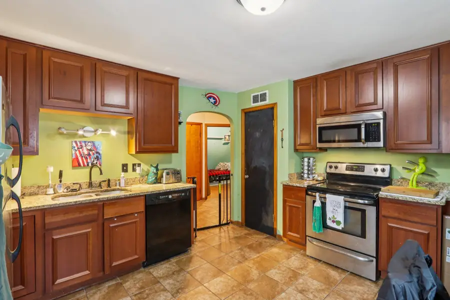 3781 S 21st St, Milwaukee, WI 53221 - Image #3