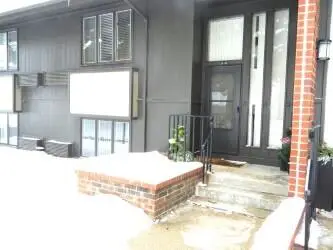 35 Lausanne Ct, Geneva, WI 53147