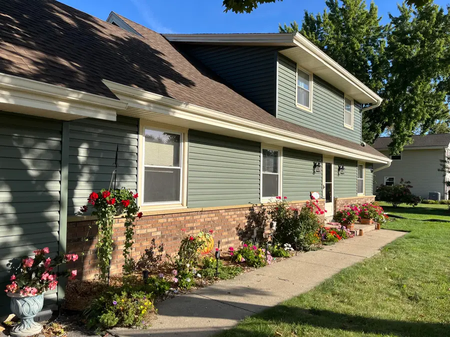 W163S7358 Bay Lane Dr, Muskego, WI 53150 - Image #3