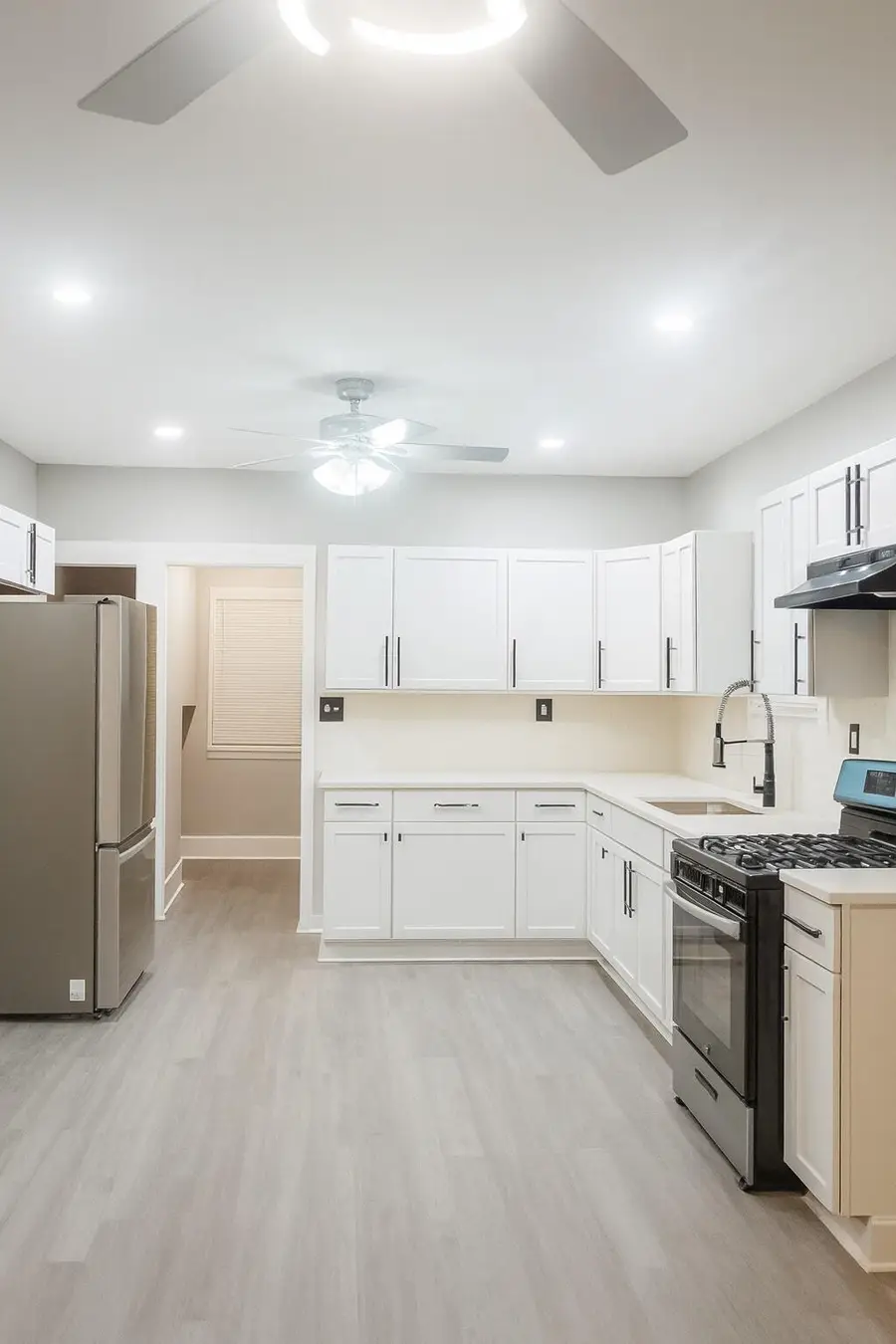 402 W Melvina St, Milwaukee, WI 53212 - Image #3