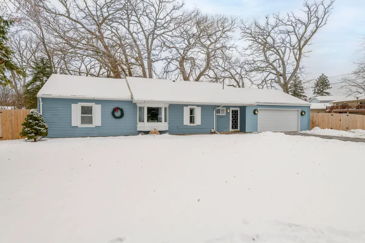 W5322 Bechaud Beach Dr, Fond Du Lac, WI 54935 - Image #1