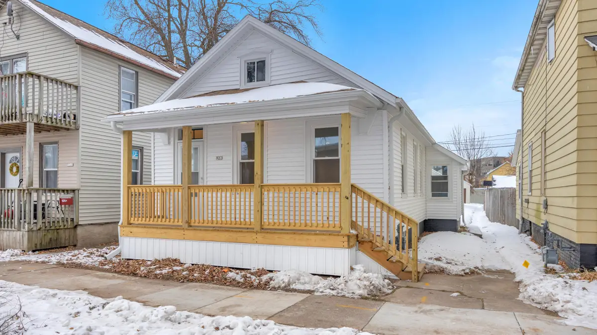 922 Kentucky Ave, Sheboygan, WI 53081 - Image #1