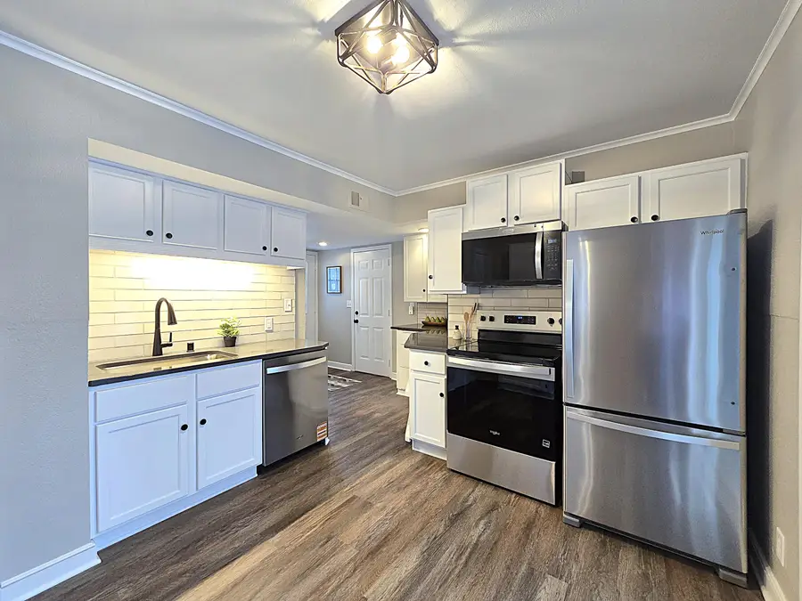 3656 S 46th Pl, Greenfield, WI 53220 - Image #3