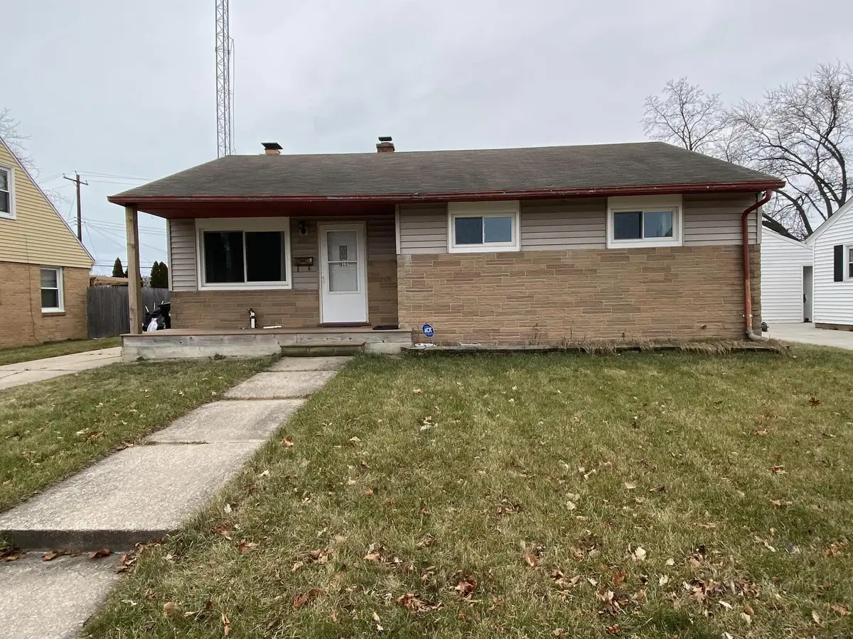 2719 Carpenter Ave, Racine, WI 53403 - Image #1