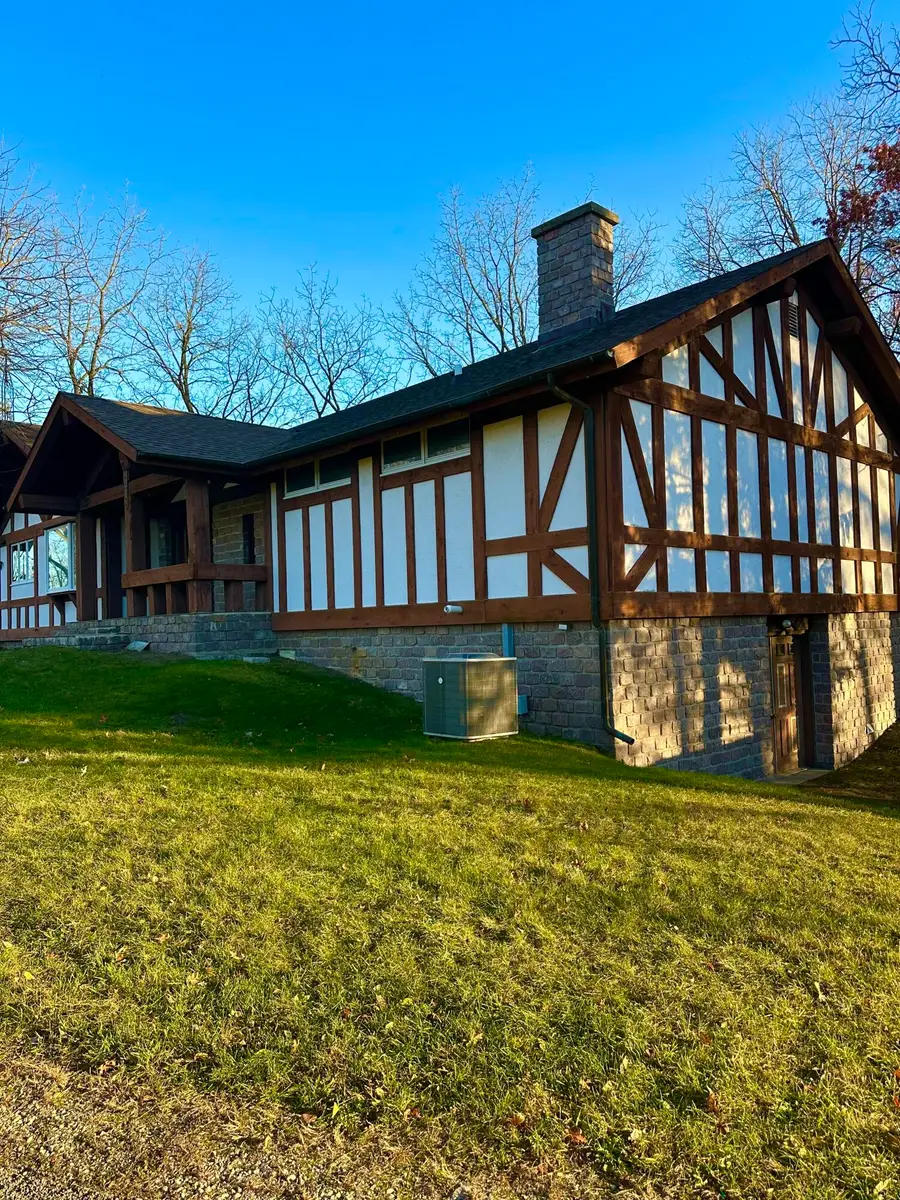 11901 Fox River Rd, Salem Lakes, WI 53192 - Image #3