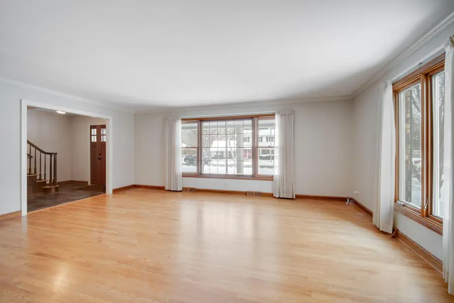 3390 N Knoll Blvd, Wauwatosa, WI 53222 - Image #3