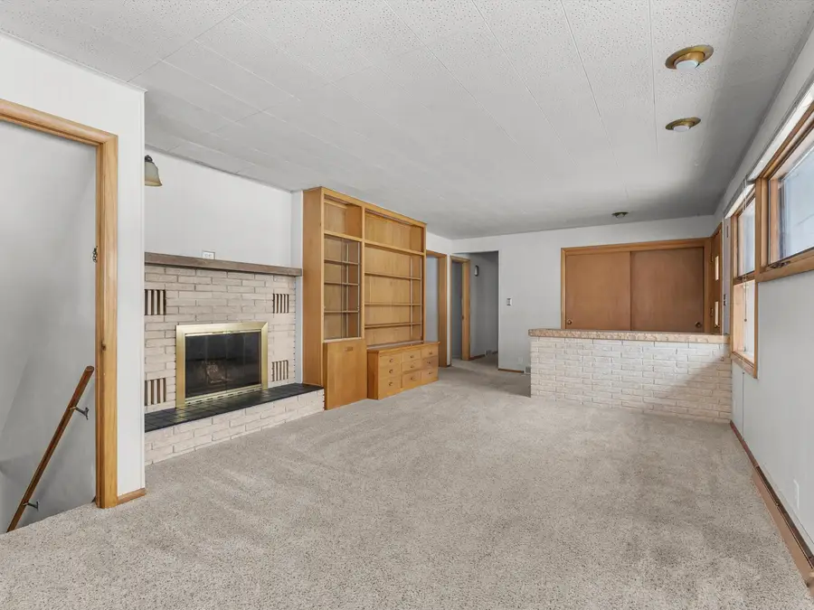 1437 Arden Ln, Manitowoc, WI 54220 - Image #2