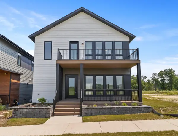 9405 S Cypress Pl, Oak Creek, WI 53154