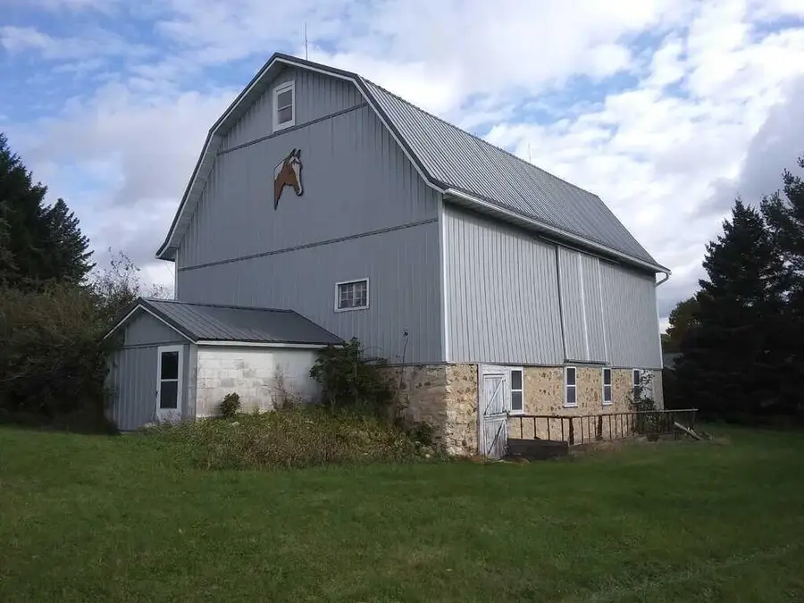 563 Kreuser Rdg, Colgate, WI 53017 - Image #2