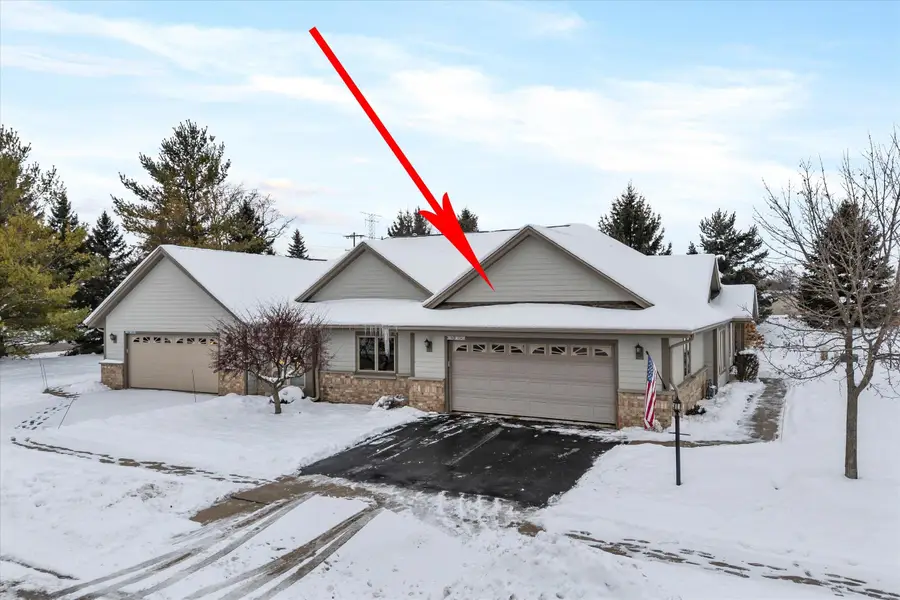 N160W18903 Oakland Dr, Jackson, WI 53037 - Image #2