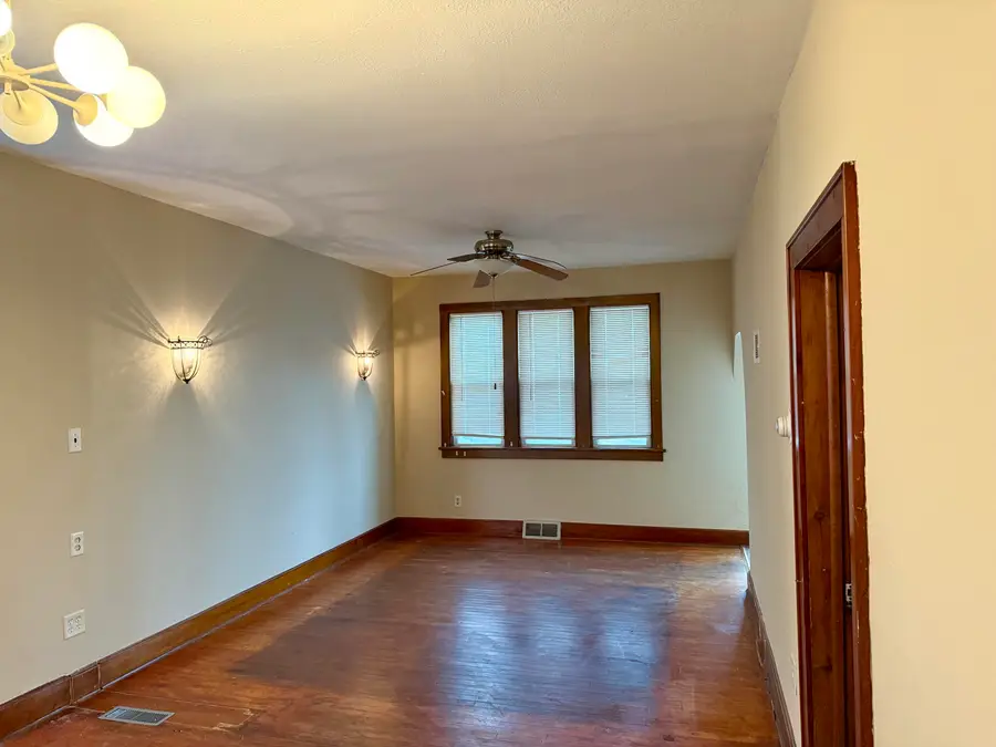 1310 Monroe Ave, South Milwaukee, WI 53127 - Image #3