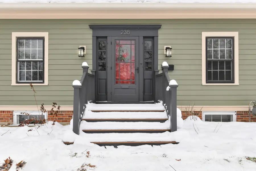 238 Prospect Ave, Pewaukee, WI 53072 - Image #2