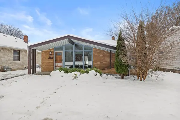 3311 W Manitoba St, Milwaukee, WI 53215