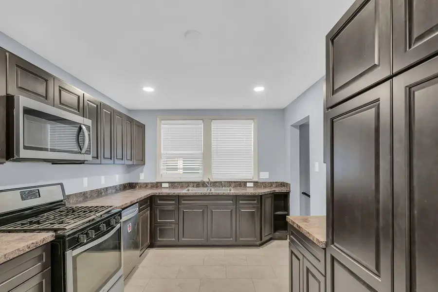 1528 Thurston Ave, Racine, WI 53405 - Image #3