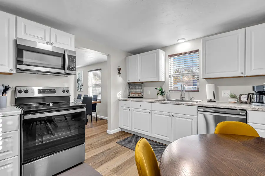 1744 13th Ave, Green Bay, WI 54304 - Image #2