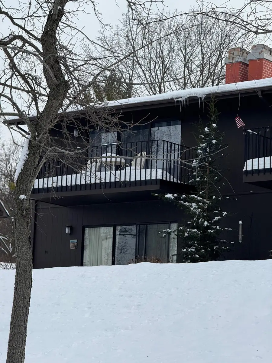 56 Lausanne Ct, Lake Geneva, WI 53147 - Image #2