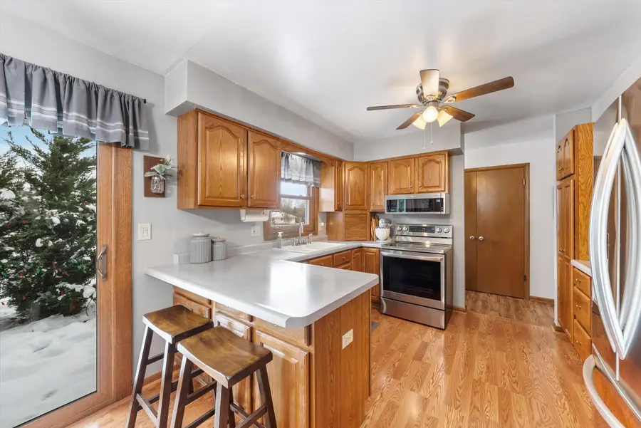 500 Deer Pass Rd, Saukville, WI 53080 - Image #2