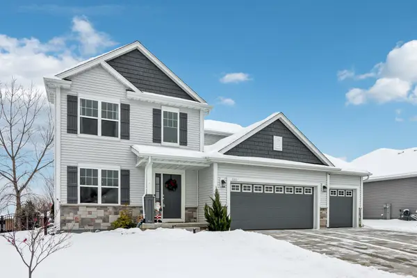 1311 Daisy Dr, West Bend, WI 53090