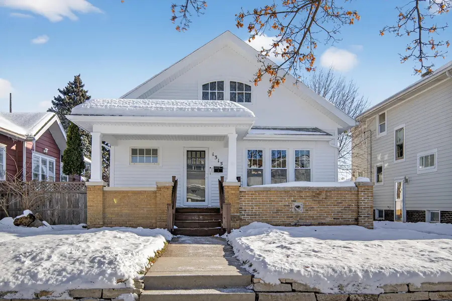 1315 Arthur Ave, Racine, WI 53405 - Image #3