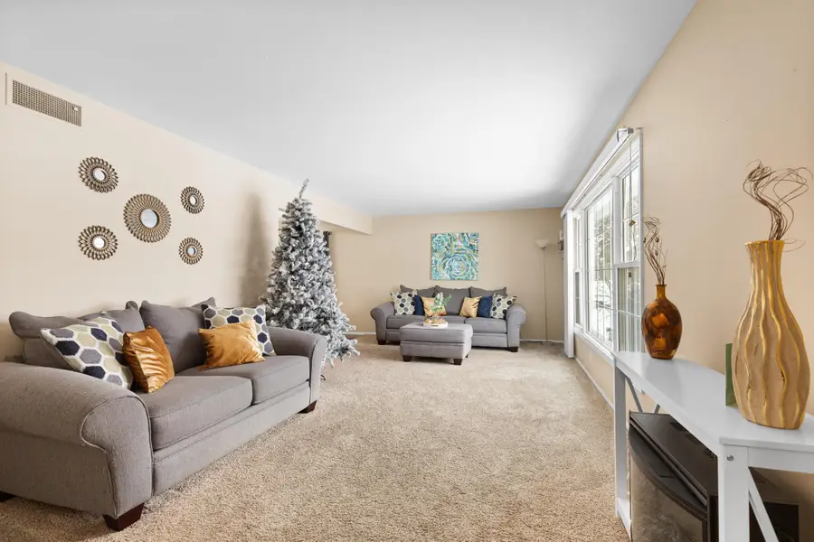 9262 N 60th St, Brown Deer, WI 53223 - Image #2