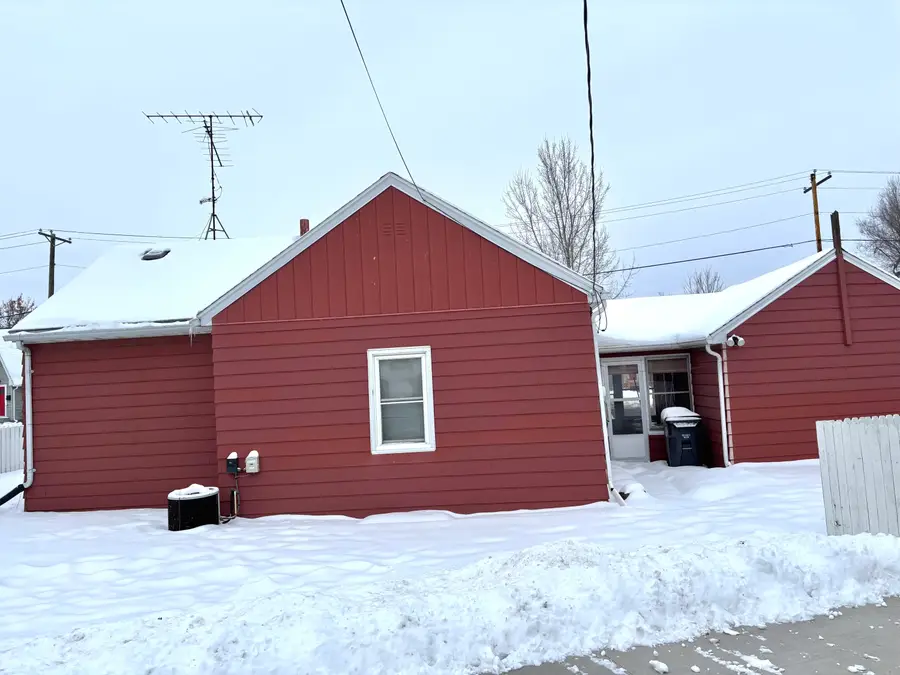 1612 Green Bay St, La Crosse, WI 54601 - Image #2