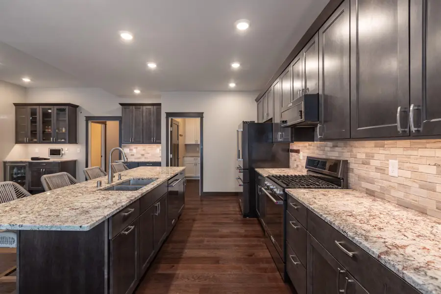 N6805 Sand Prairie Ct, Holland, WI 54636 - Image #2