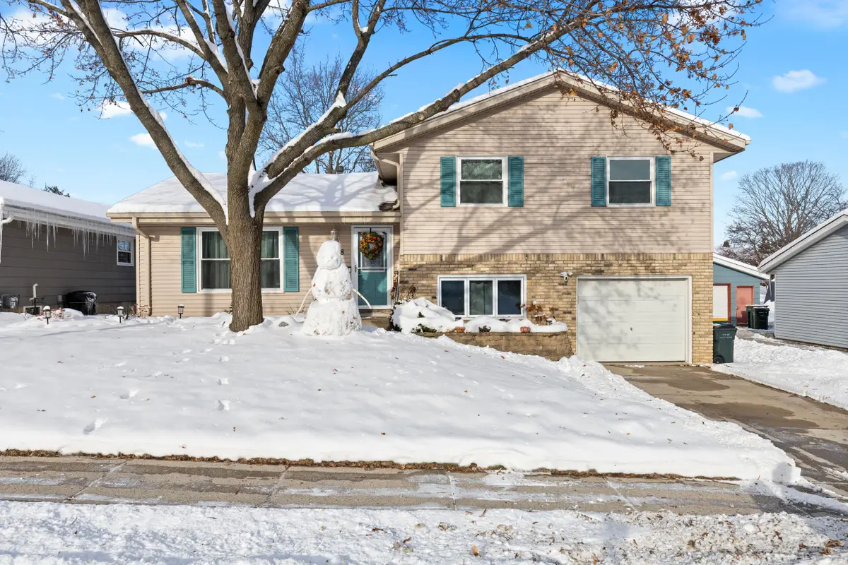 2008 Lenora Dr, West Bend, WI 53090 - Image #1
