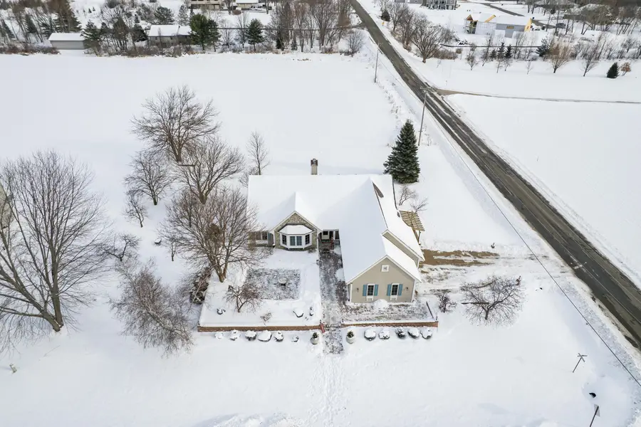 1401 Country Club Ln, Watertown, WI 53098 - Image #2