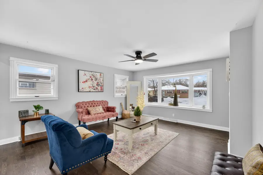 10514 W Lawn Ave, Milwaukee, WI 53225 - Image #3