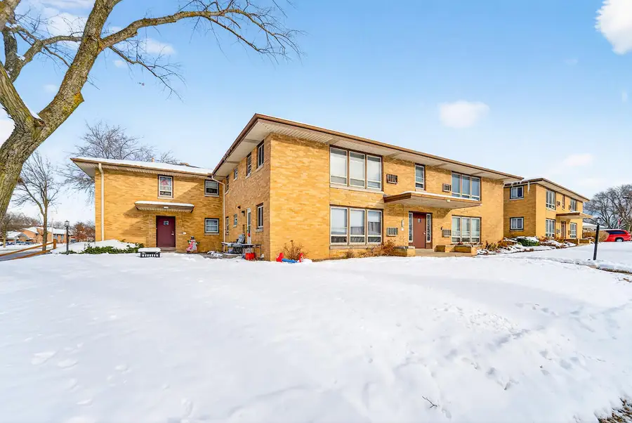 9126 W Grantosa Dr, Milwaukee, WI 53225 - Image #3