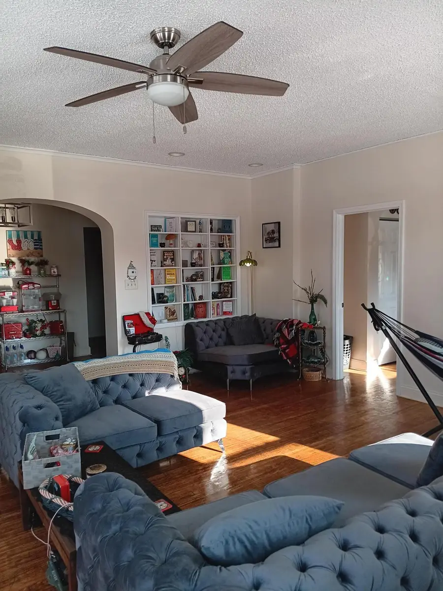 939 College Ave, Racine, WI 53403 - Image #2