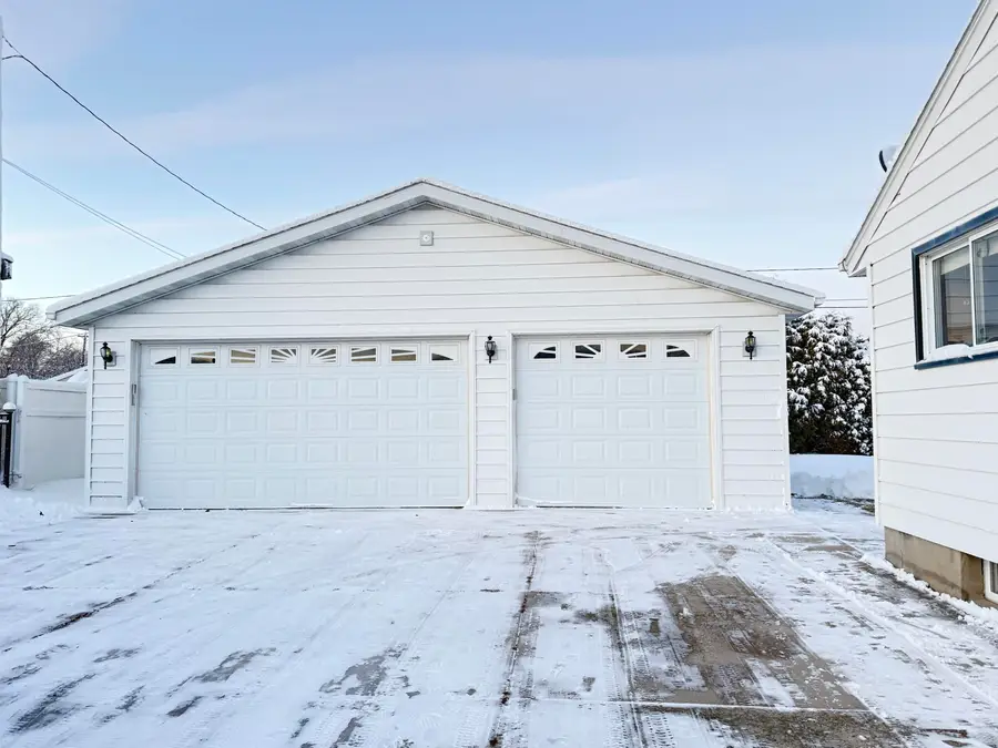 1716 George St, Manitowoc, WI 54220 - Image #2