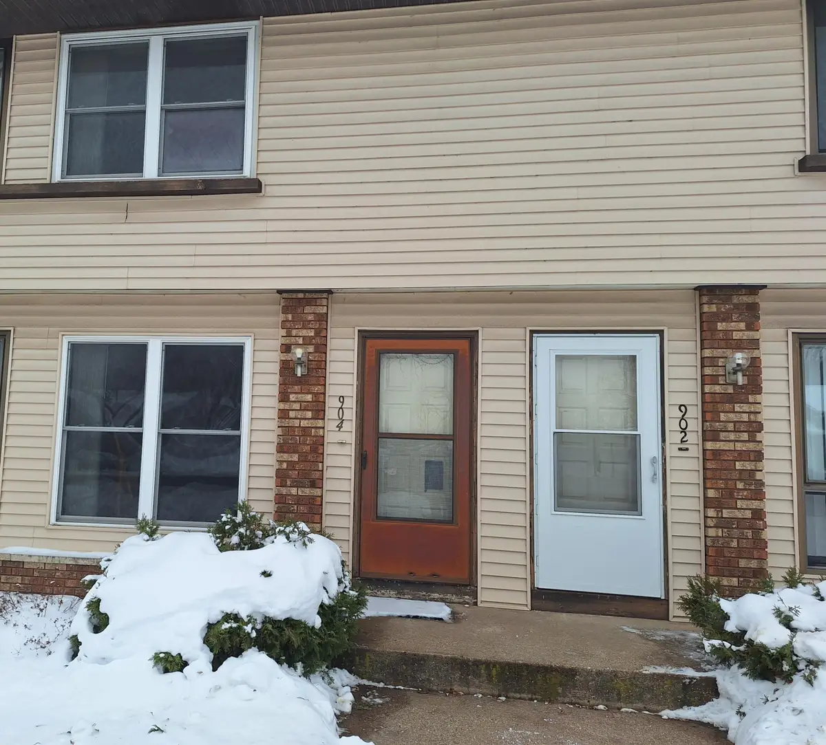 904 12th Ave S, Onalaska, WI 54650 - Image #1