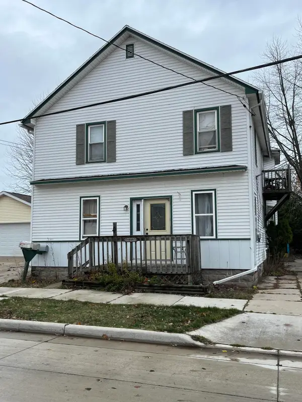 2009 Madison St, Two Rivers, WI 54241