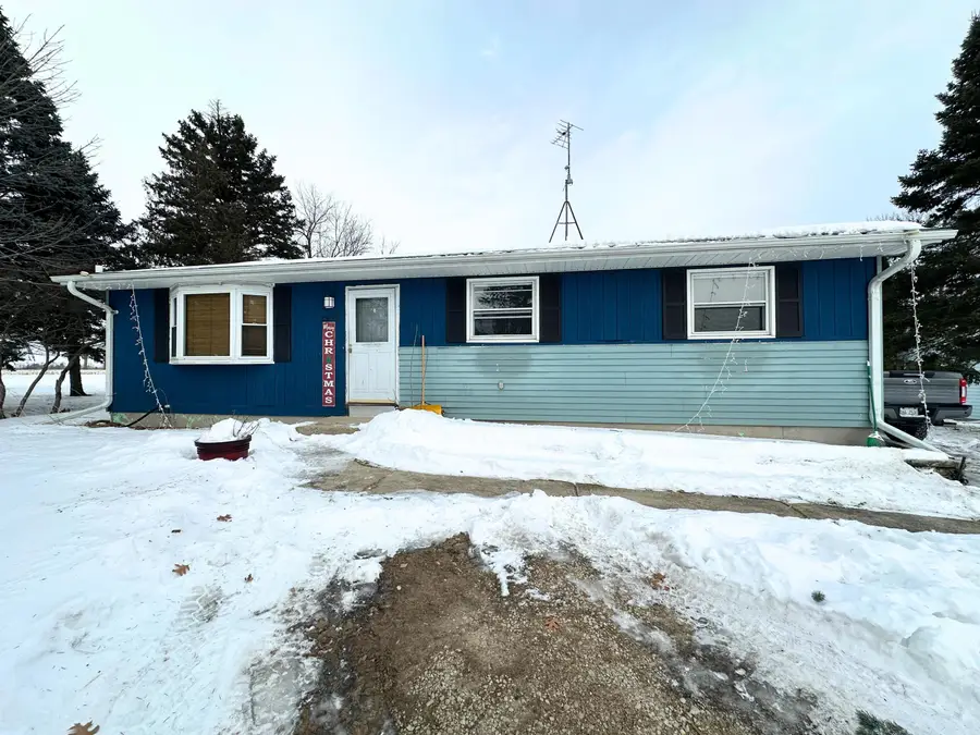 2902 Tilden Ave, Delavan, WI 53115 - #3