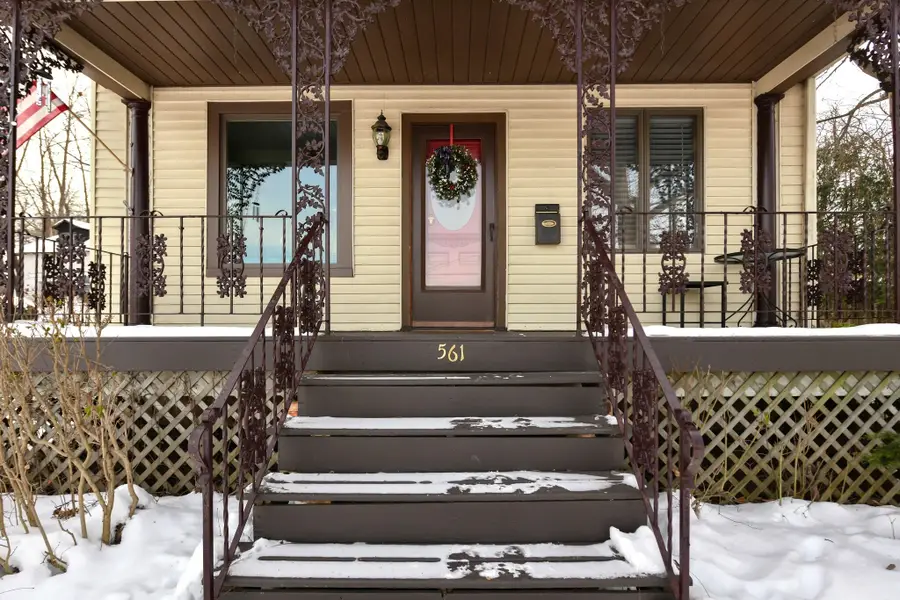 561 W Chestnut St, Burlington, WI 53105 - Image #2