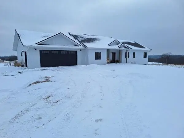 S5044 Nottingham Rd, Jefferson, WI 54665